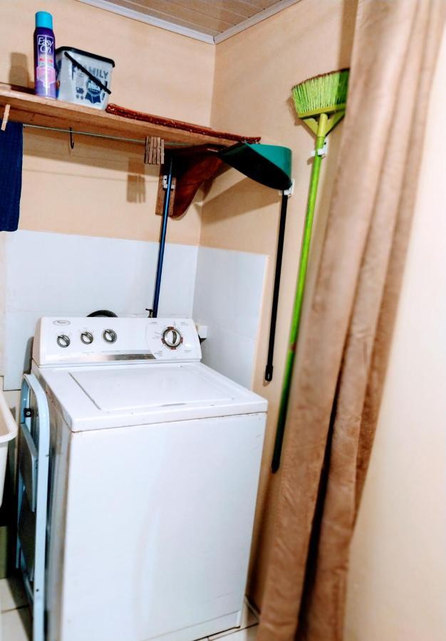 Gables Vacation Rentals With Private Gated Parking Onsite Knockpatrick المظهر الخارجي الصورة