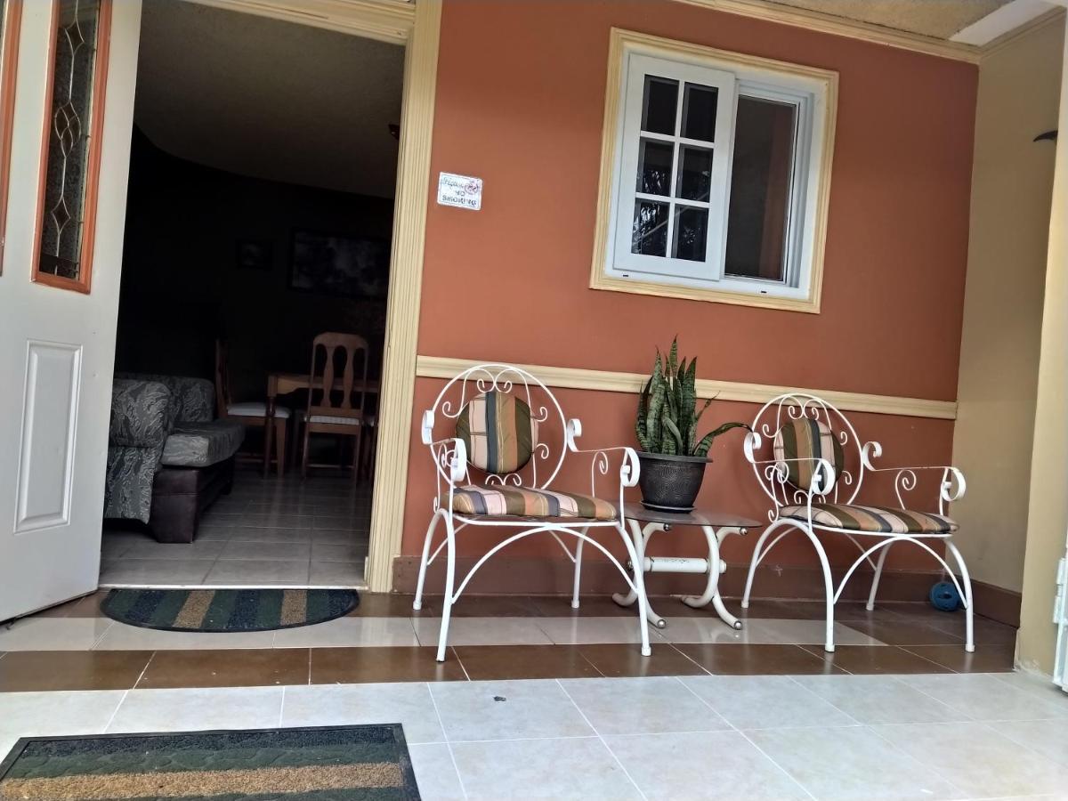 Gables Vacation Rentals With Private Gated Parking Onsite Knockpatrick المظهر الخارجي الصورة