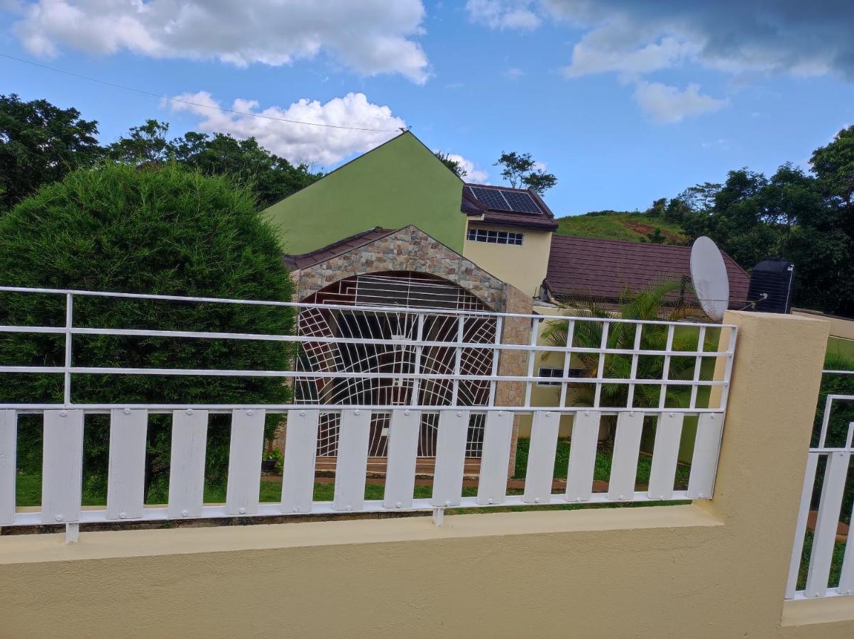Gables Vacation Rentals With Private Gated Parking Onsite Knockpatrick المظهر الخارجي الصورة