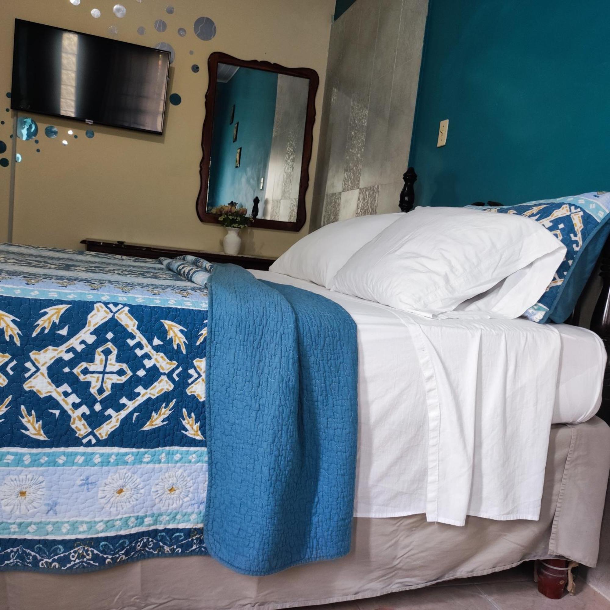 Gables Vacation Rentals With Private Gated Parking Onsite Knockpatrick المظهر الخارجي الصورة
